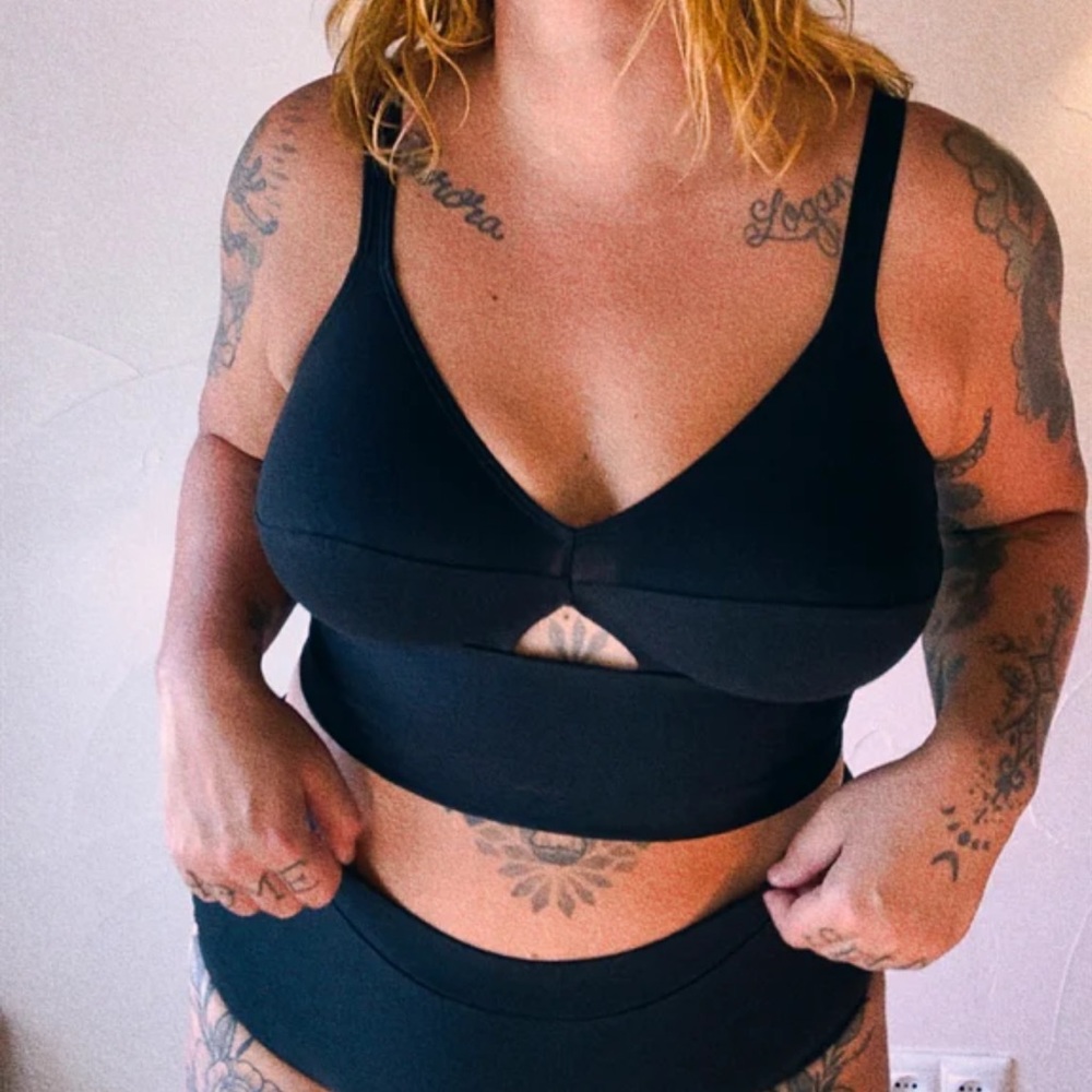 NWT 2x Lucky Sew and Sew Logan Cotton Bras in Mage Standard and Onyx Longline